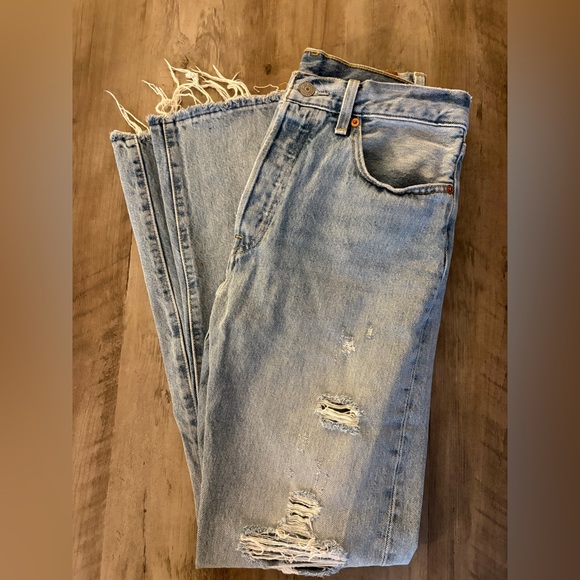 Levi’s Women’s 501 Distressed Jeans - Picture 3 of 9